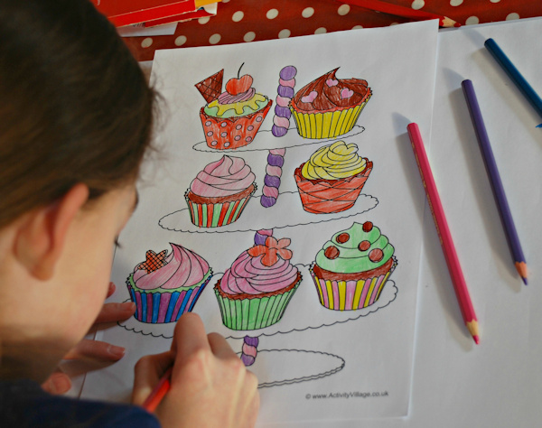 Cupcake colouring picture