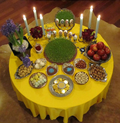 Haft Seen table