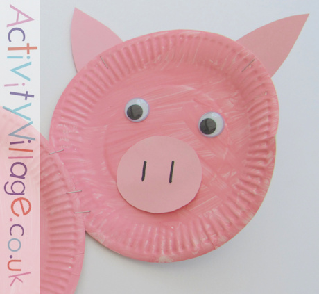 Paper plate pig's face close up