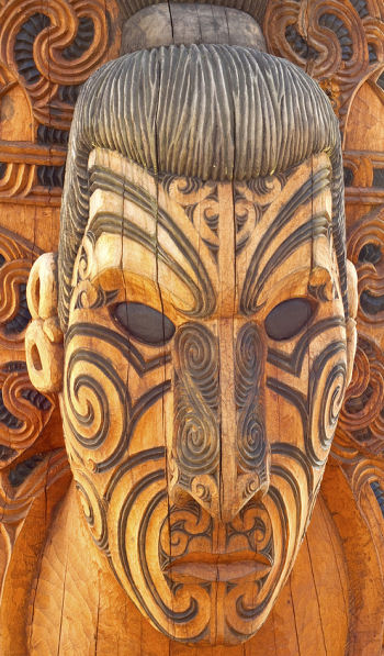 Maori tattoo carving 2