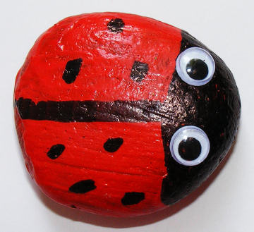 Pebble ladybug craft photo